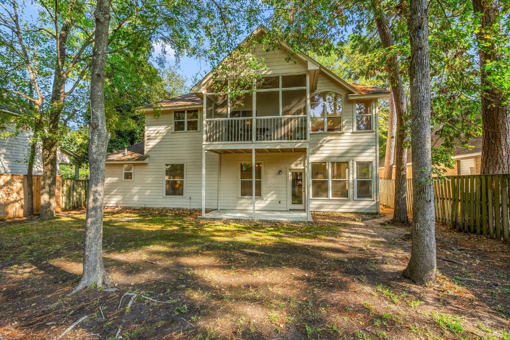 Cozy Home In The Woodlands Spring Exterior foto